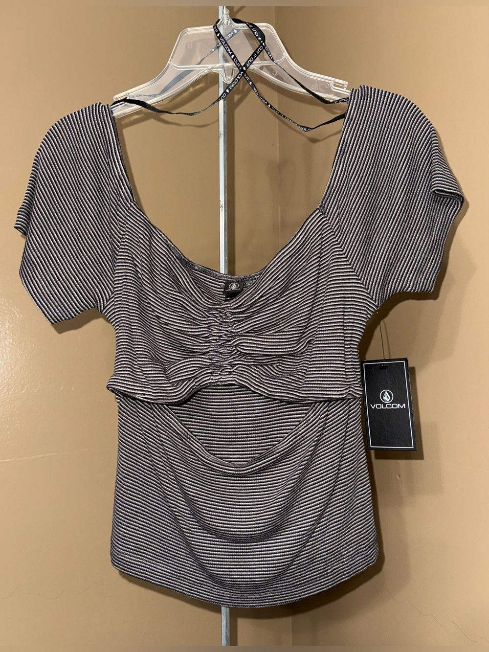 NEW VOLCOM Women's Black and White Striped Ruched Scoop Neck Top. Size Small.
